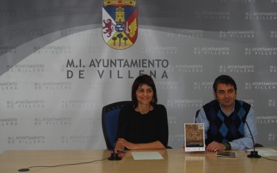 Ayuntamiento y Junta de la Virgen valoran positivamente la exposición de los mantos realizada en el Salón de Plenos del Consistorio