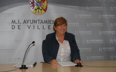 Arreglos en el cementerio antes de la Festividad de Todos los Santos