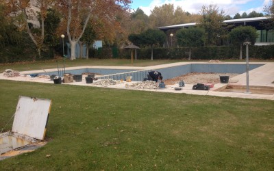 Obras en la piscina del polideportivo