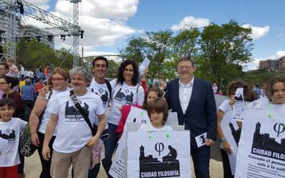 Villena, con sus Institutos y el Ayuntamiento, ha participado en el encuentro #PrimaveraEducativa.