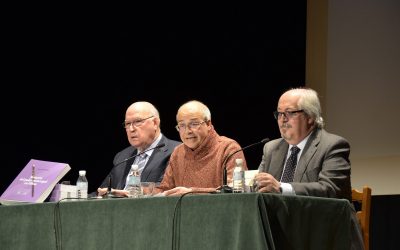 “El Poder Municipal en Villena” llena el Salón de Actos de la Casa de Cultura