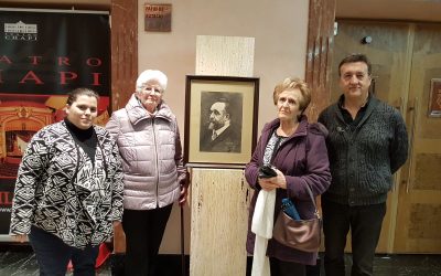 La familia Guillén Fernández dona un cuadro al Teatro Chapí