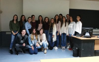 La campaña de “la abuela Virtu” sirve como guía al alumnado de la Universidad de Murcia