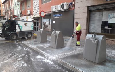 Limpieza de calles y contenedores en el casco urbano