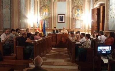 El Pleno Municipal aprueba eliminar las adhesiones para la concesión de la Arracada de Oro