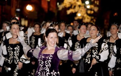 Las Fiestas de Moros y Cristianos de Villena visitan «Ahora Caigo»