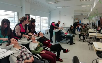 Colaboración del Grado Medio de Peluquería del IES Las Fuentes con el Programa Ocúpa-te