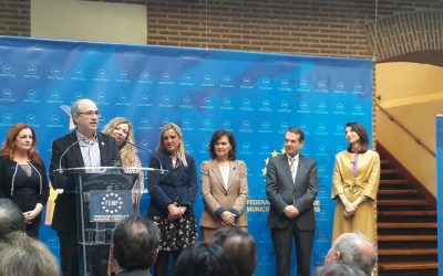 La Vicepresidenta del Gobierno entrega a Villena el premio a las buenas prácticas contra la violencia de género