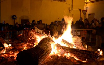 Encendido de la hoguera de San Antón