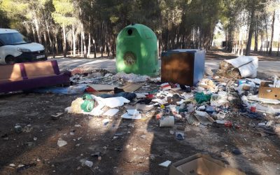 Limpieza de vertidos en Casas de Menor