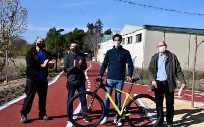 La Concejalía de Movilidad y Villena en Bici entregan los premios de fotografía ‘Mi bici y yo’ al fomento de la movilidad sostenible