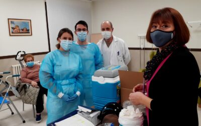 Villena recibe las primeras vacunas contra la Covid-19 para los residentes y profesionales del Asilo