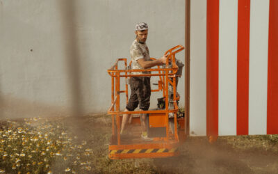 El artista internacional Antonyo Marest inicia su nuevo mural de gran formato en Villena