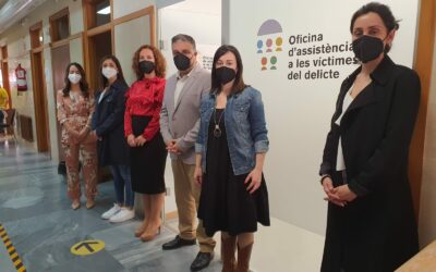 El alcalde y la edil de Igualdad visitan la Oficina de Atención a las Víctimas que se integrará en la Mesa de Erradicación contra la Violencia Machista