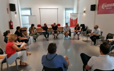 El alcalde apoya a los empresarios del calzado en su impulso hacia el asociacionismo 