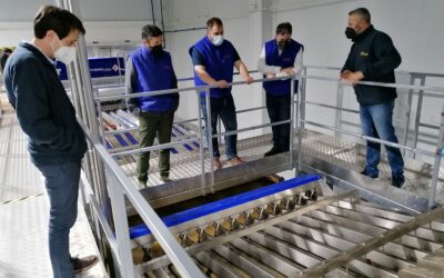 El equipo de Gobierno visita las instalaciones de la empresa Catafruit     