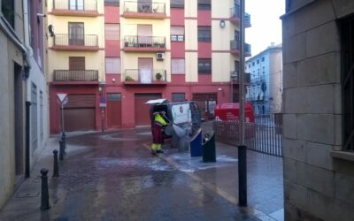 La Concejalía de Limpieza viaria y RSU refuerza la limpieza y recogida de enseres en diseminados y solares en el casco histórico