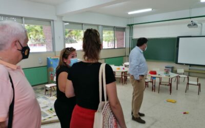 El alcalde y la concejala de Educación continúan su ronda de contactos con la visita a los institutos y el CEIP El Grec por el inicio del curso