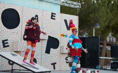 La temporada de teatro infantil da comienzo con la representación “Palabras en los bolsillos” de Los Combi