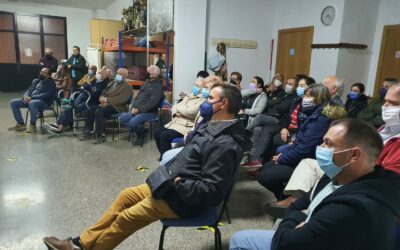 El alcalde se reúne con los vecinos ante el inicio de las obras de mejora de la red de aguas en las calles Román y José María Soler