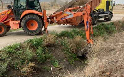 Medio Ambiente limpia 10 pasos en las acequias de San Juan, Paso Alto y La Hoya en previsión de las fuertes lluvias