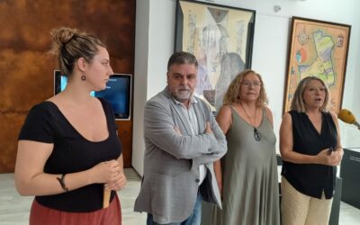 El Ayuntamiento inaugura la exposición ‘Pedro Marco en el MUVI’ con piezas arqueológicas y cuadros del artista