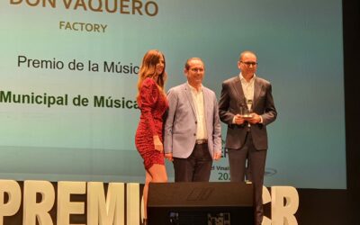 La Banda Municipal recibe el Premio de la Música Onda Cero Elche-Vinalopó