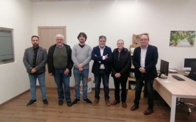 El equipo de Gobierno visita Biocomercio, especializada en producción y comercialización de frutos secos ecológicos