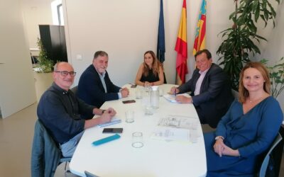 El alcalde de Villena y la nueva consellera de Agricultura y Transición Ecológica comparten temas de interés para la ciudad