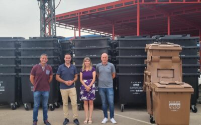 El Consorcio entrega 100 contenedores para mejorar la dotación municipal de recogida de material orgánico y rechazo  