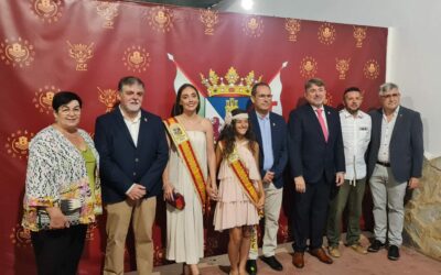 Los Moros y Cristianos de Villena arrancan motores con la presentación del cartel anunciador, la revista y el cartel de la romería