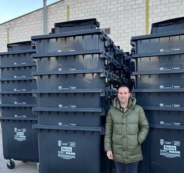 La Concejalía inicia la reposición de 65 nuevos contenedores de basura en la ciudad