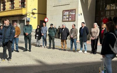 Villena se une para mostrar sus condolencias por el asesinato de los dos guardias civiles
