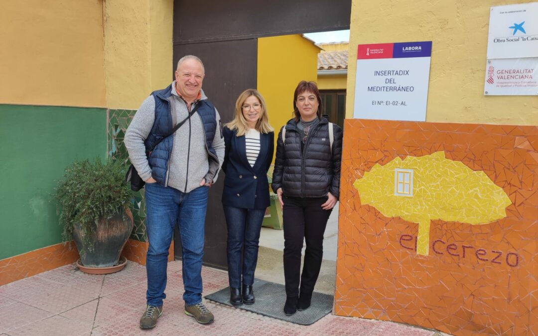 La Concejalía de Educación refuerza su apoyo al Centro de Día ‘Amigos del Cerezo’ de Villena