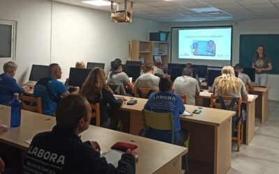 Taller sobre certificado y firma digital a los alumnos del Taller de Empleo municipal