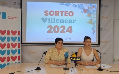 Encarna Hernández, ganadora de los 2.000 euros de la VI Edición de la campaña Villenear de promoción del comercio local