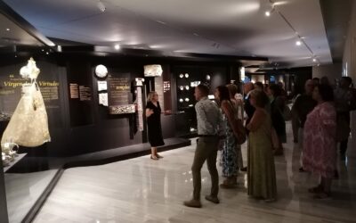 Una delegación de diputados de tres administraciones visita el MUVI y el Castillo de la Atalaya