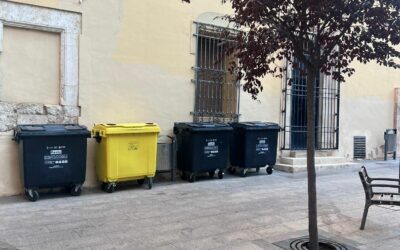 El Ayuntamiento cambia de ubicación los contenedores de la Plaza de Santiago para un mejor funcionamiento de las fiestas
