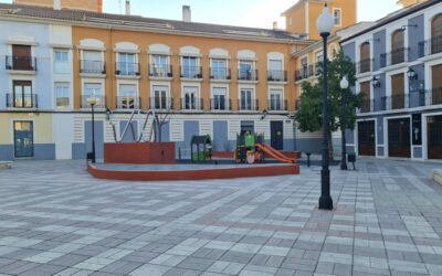 La plaza de Las Malvas inicia su cambio estético y la ampliación de su superficie ajardinada