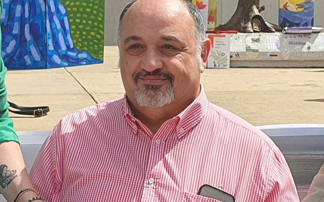 Villena rinde homenaje a la figura solidaria y comprometida de Antonio Ruescas