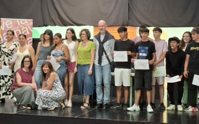 Los 24 participantes del programa Entre Emociones reciben los diplomas del fin de curso