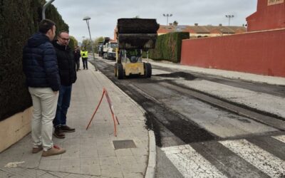 La Concejalía de Servicios inicia la mejora del asfaltado de varias calles del barrio de La Morenica y urbanización San Antón
