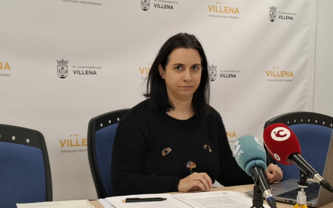 Deportes culmina la revisión de la cubierta y abre esta tarde el pabellón polideportivo tras el impacto de la tormenta de viento