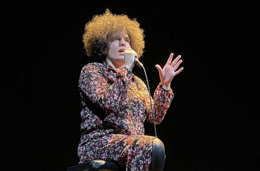 La KAKV abre febrero con la exposición de Miguel Ángel Escoin y la obra teatral ‘Lo único que verdaderamente quise toda la vida es ser delgada’