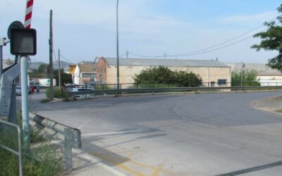 Obras inicia la reparación de Rosalía de Castro, cerrada al tráfico hacia el Paso a Nivel hasta el miércoles al mediodía