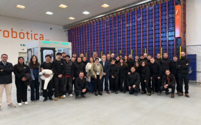 El equipo de Gobierno municipal visita Q robótica, referente en automatización industrial