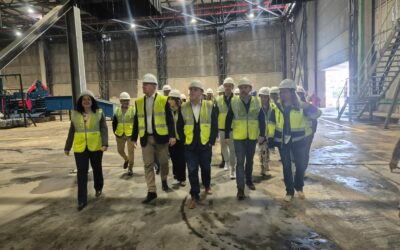 El alcalde de Villena recibe al Conseller de Medio Ambiente en su visita a la planta de VAERSA