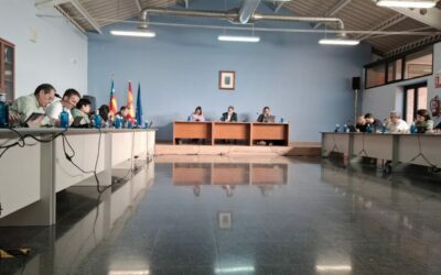 El Pleno del Ayuntamiento rechaza el envío de 48.600 toneladas anuales de basuras de la Vega Baja durante ocho años a la planta de Villena