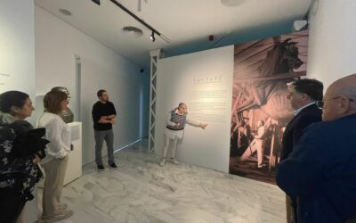 El MUVI acoge una instalación inmersiva que rinde homenaje al escultor villenense Navarro Santafé en su 120 aniversario