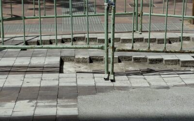 El Ayuntamiento reforzará de manera provisional los pasos de peatones de la avenida Constitución para evitar accidentes en Fiestas